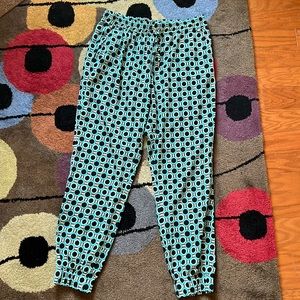 Michael Kors drawstring pants size 6 geometric design